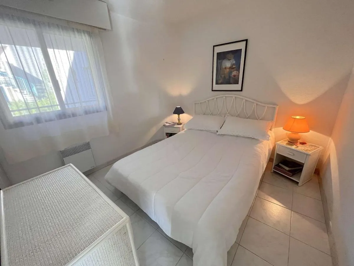 Charmant T2 Avec Terrasse A 200M Des Plages - Cavalaire-Sur-Mer - Fr-1-226B-139 Διαμέρισμα