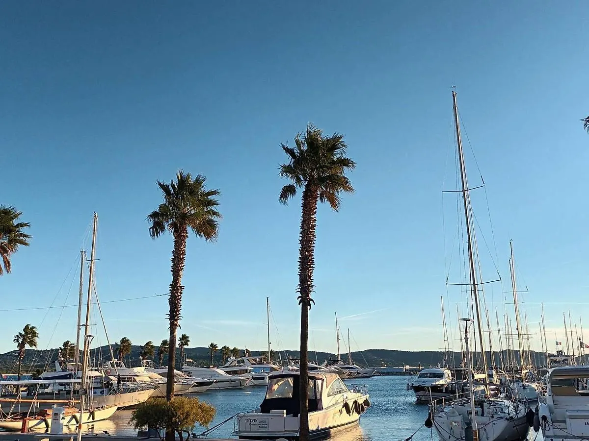 Charmant T2 Avec Terrasse A 200M Des Plages - Cavalaire-Sur-Mer - Fr-1-226B-139 Γαλλία